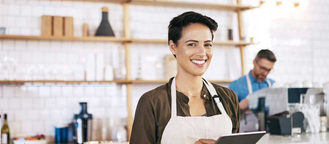 Мне, пожалуйста, индейку и орехи